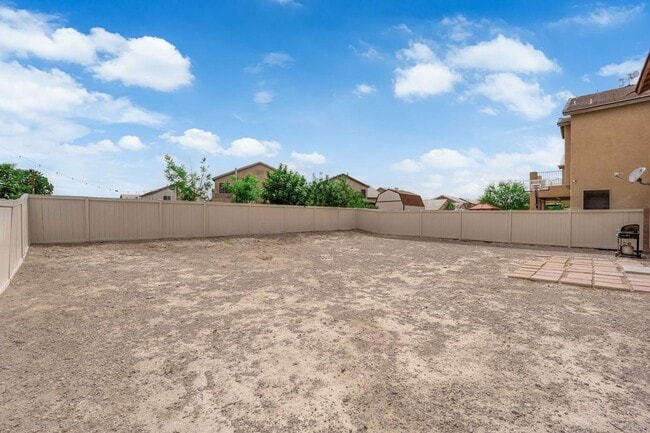 Building Photo - Freshly updated 4-bedroom move-in ready and built for comfortable everyday living.