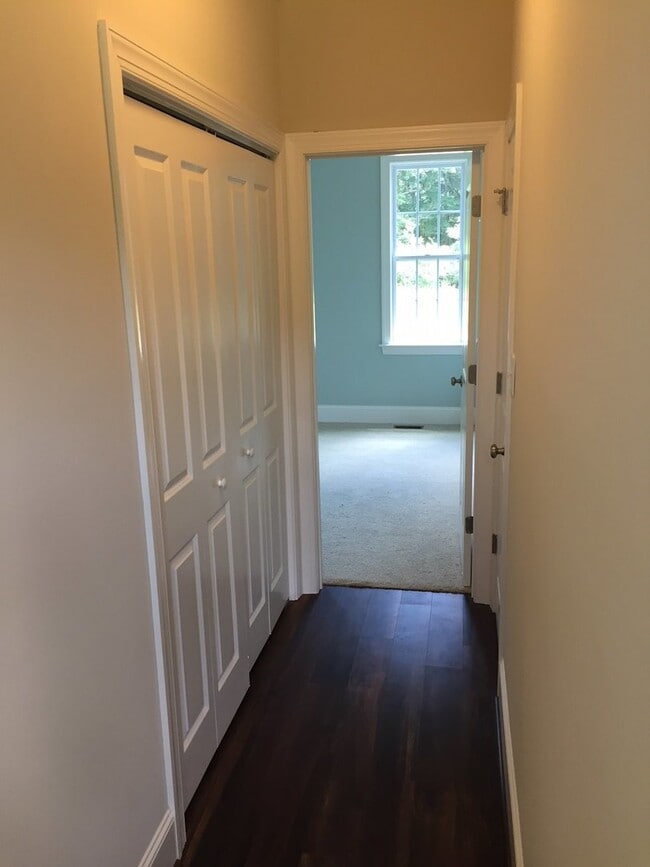 Building Photo - 4812 Jamestown Dr NW