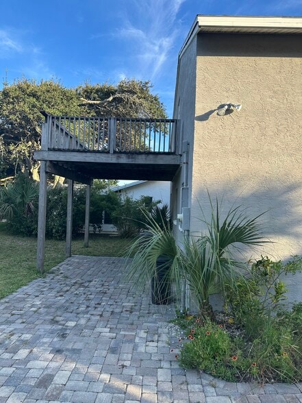 Building Photo - 1201 S Flagler Ave