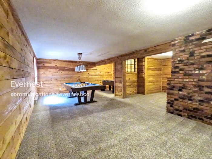 Building Photo - 712 Frontier Ct