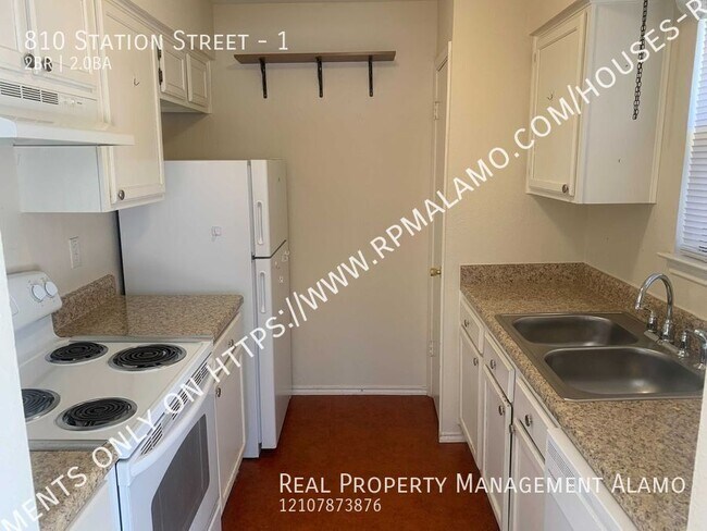 Building Photo - 810 Station St