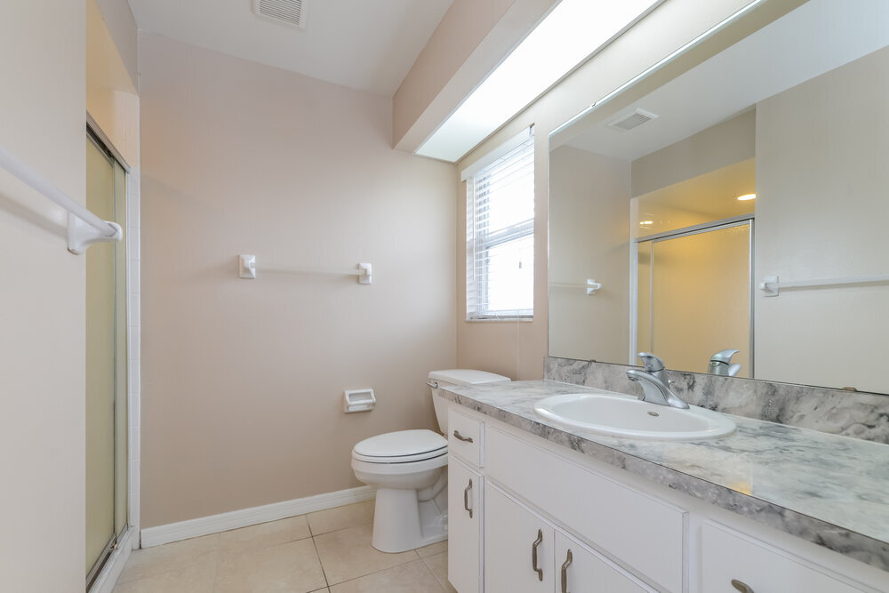 Building Photo - 1205 Oak Trace Dr