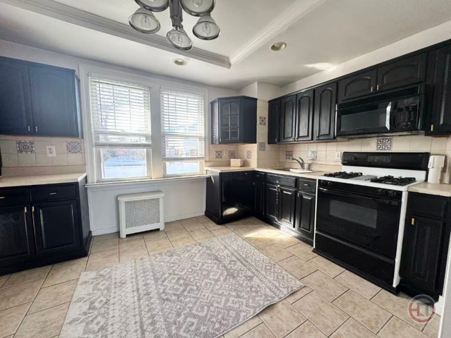 Building Photo - 1119 Stadium Ave