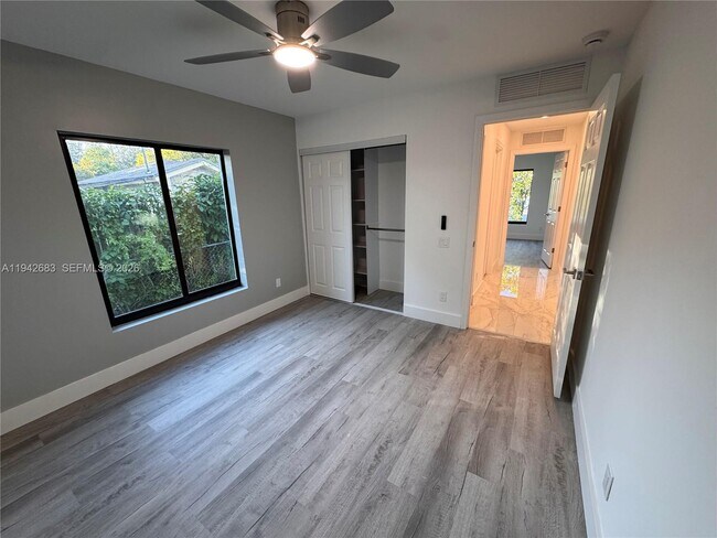 Building Photo - 2430 NW 22nd Rd