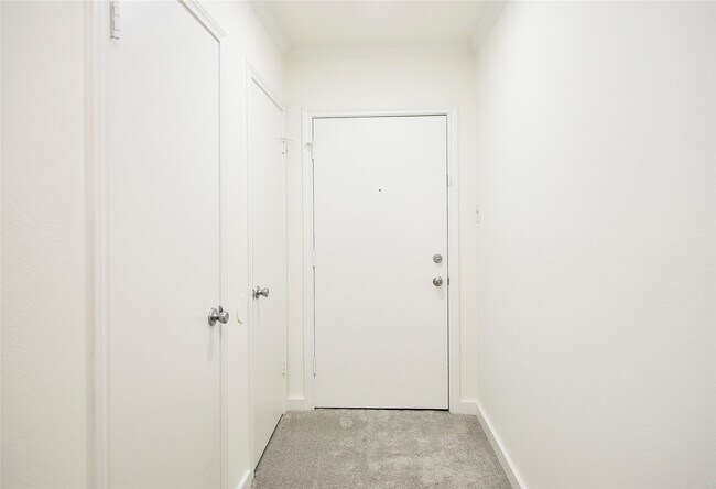 Building Photo - 2600 Bellefontaine St