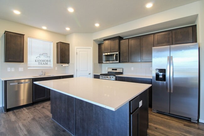 Building Photo - 7982 Ranchland Ln