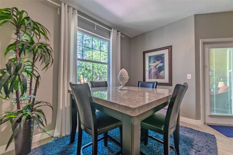 Building Photo - 1910 E Palm Ave