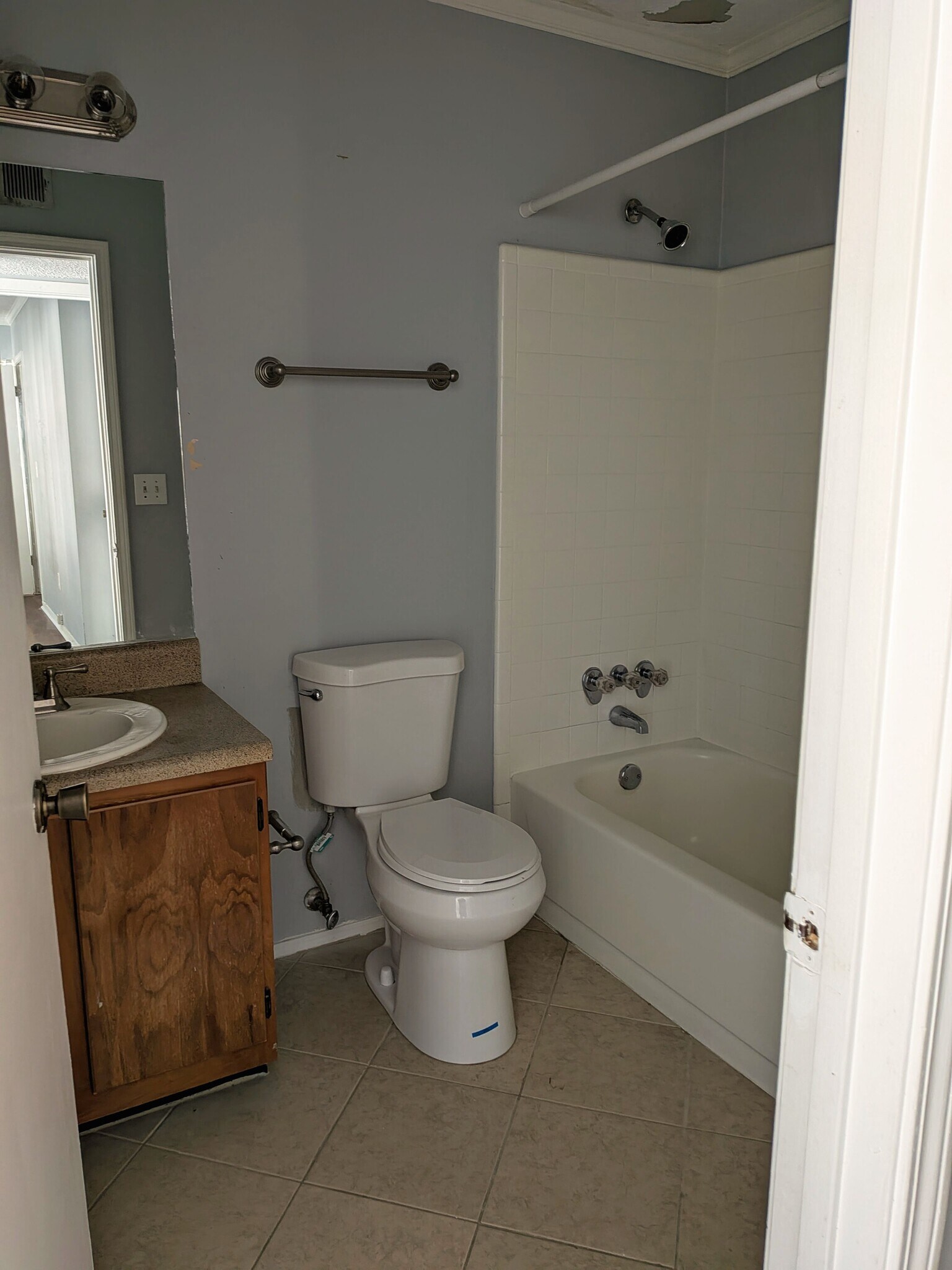 Building Photo - 2711 Huntingdon Chase