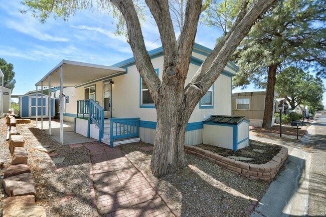 Building Photo - 7112 Pan American Fwy NE