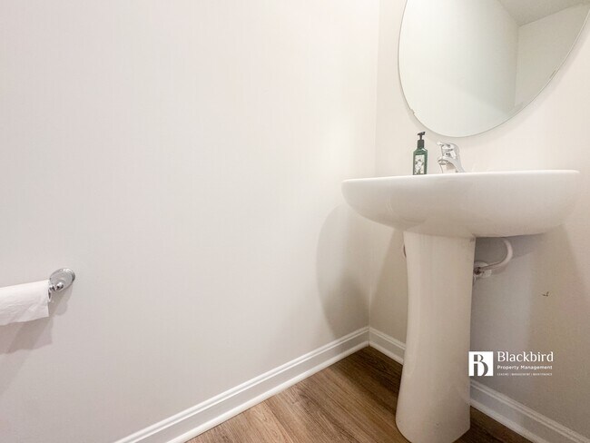 Building Photo - 561 Fawn Mdw Ln