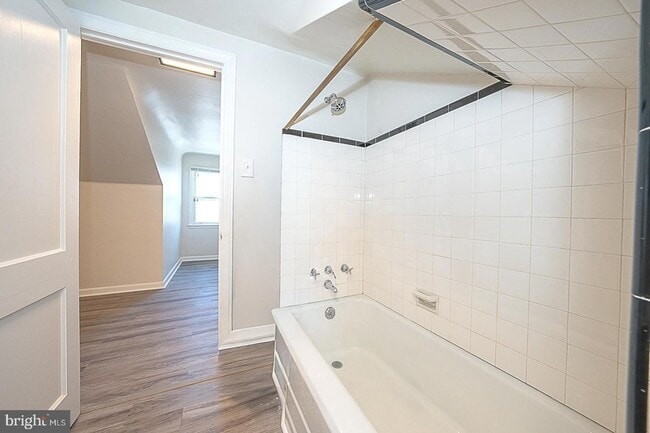 Building Photo - 1457 Manoa Rd