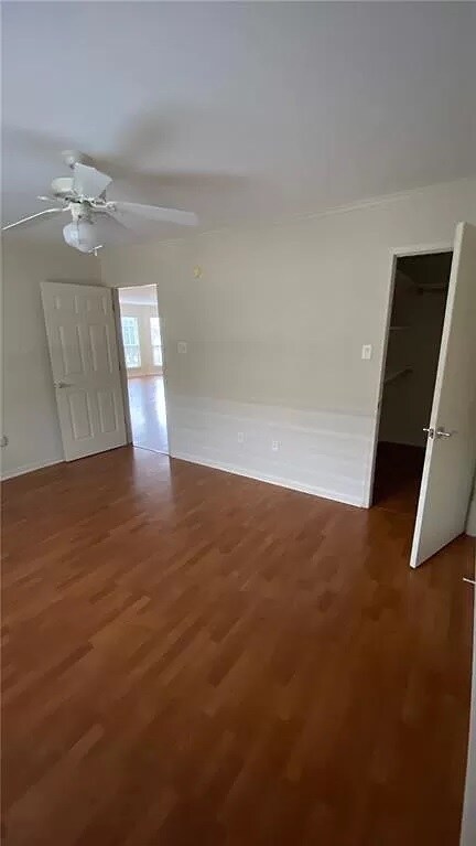 Building Photo - 533 Versailles Blvd