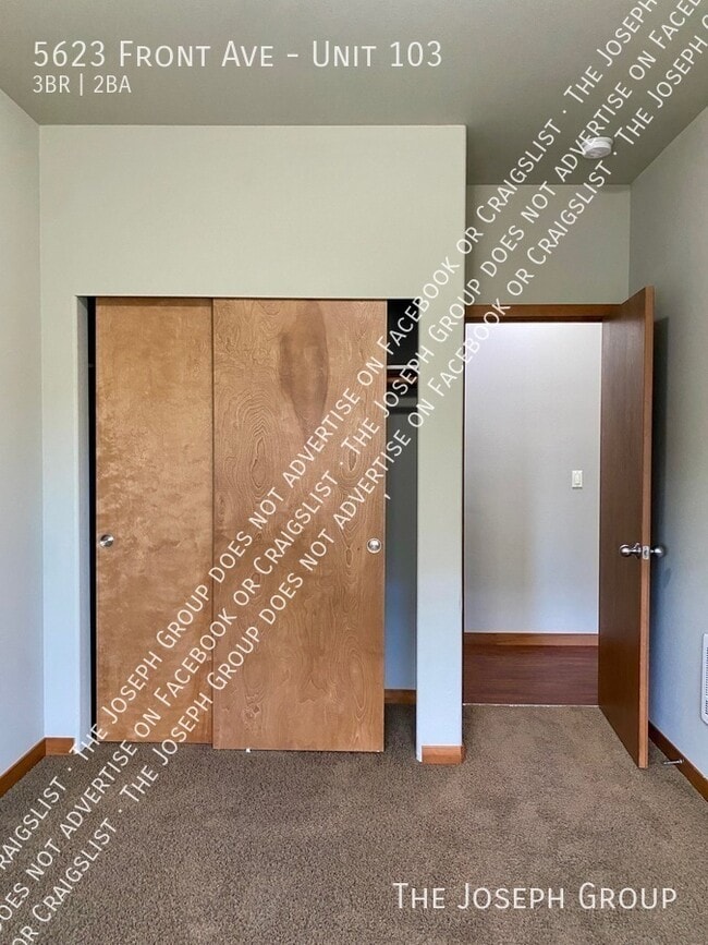 Building Photo - 5623 Front Ave