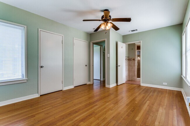 Building Photo - 321 Rittiman Rd