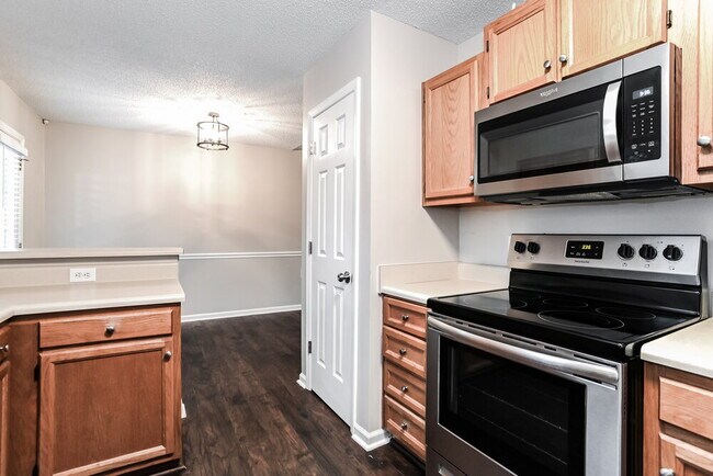 Building Photo - 3100 Faircroft Way