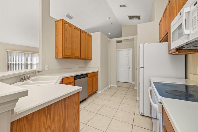 Building Photo - 3145 Stonehurst Cir