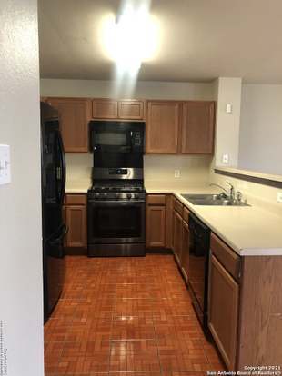 Building Photo - 2910 Candleside Dr