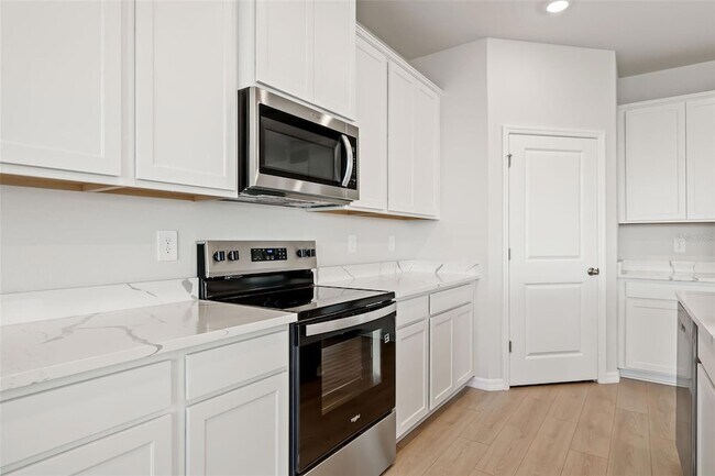 Building Photo - 17107 James Trl