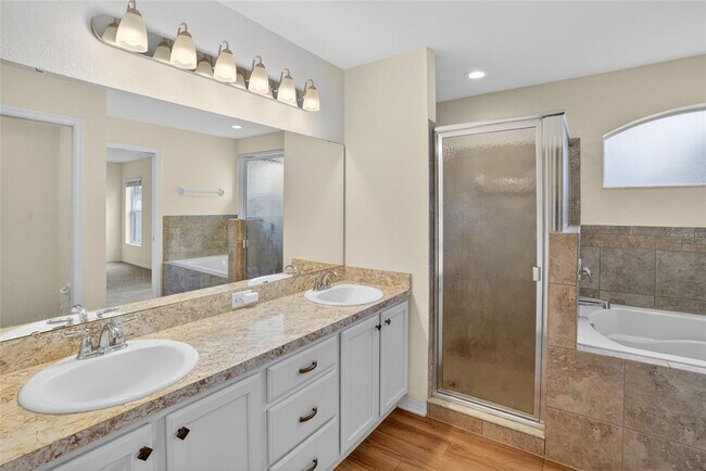 Building Photo - 522 Pentas Ln