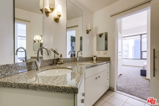 Building Photo - 1100 Wilshire Blvd