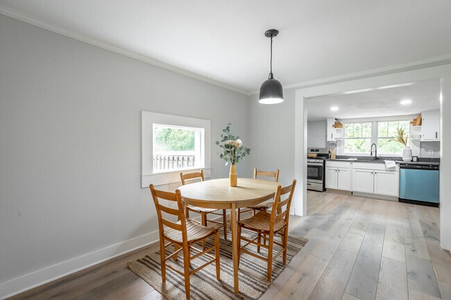 Dining Room - 219 Vreeland St
