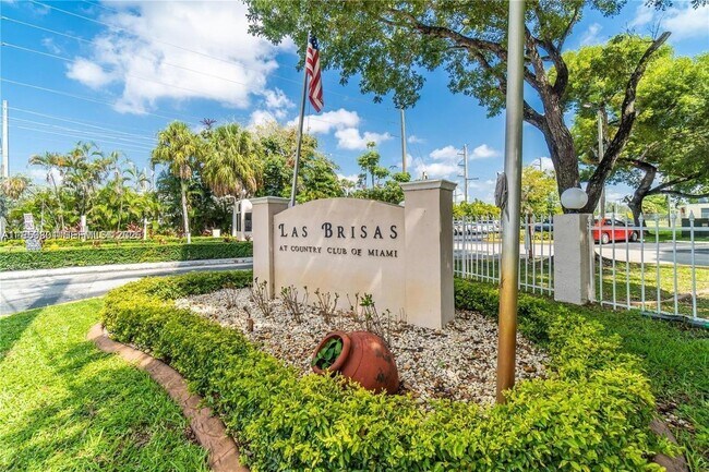 Building Photo - 7125 NW 186th St