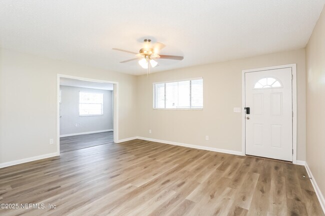 Building Photo - 9406 Gisborne Dr