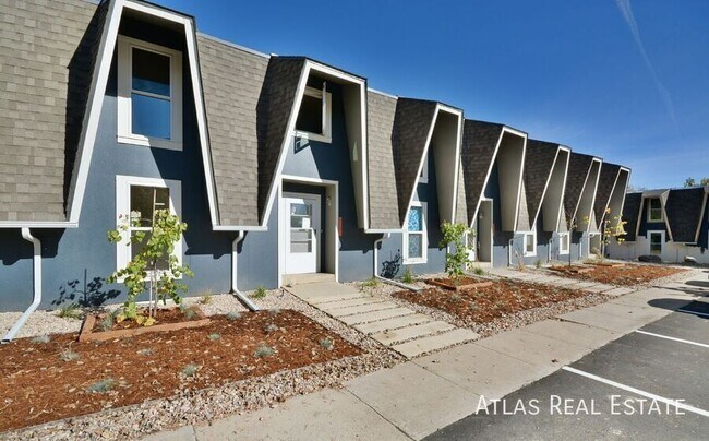 Building Photo - 4517 Driftwood Pl