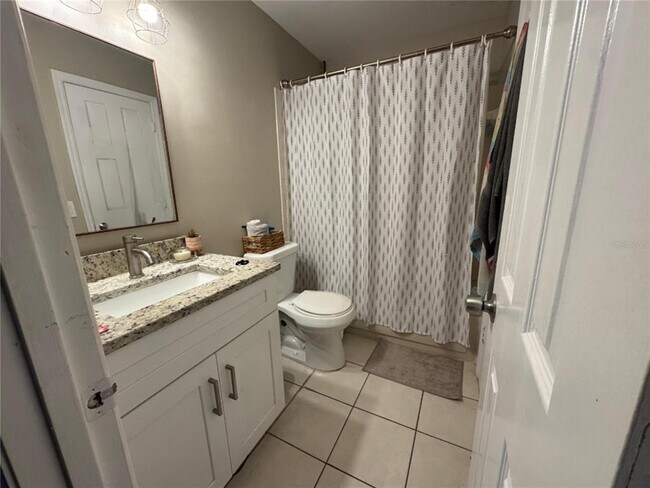 Building Photo - 655 Magic Ct