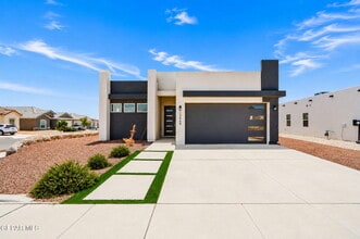 Building Photo - 13868 Paseo de Loma Ct