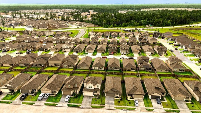 Building Photo - 5618 Redstone Gardens Dr