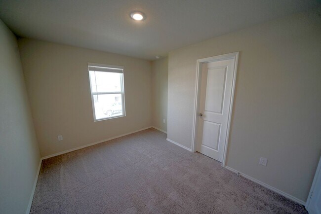 Building Photo - Brand New Duplex Rental Now Available in Converse, TX! Realtor Commission: $600