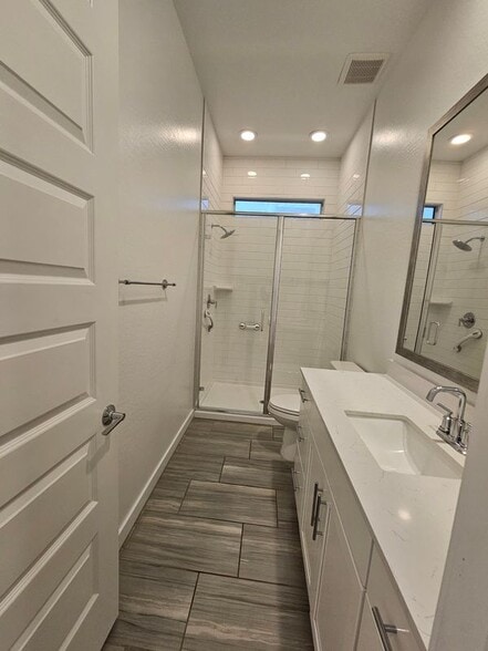Building Photo - 9415 S 39th Dr