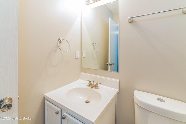 Building Photo - 9620 River Trail Dr