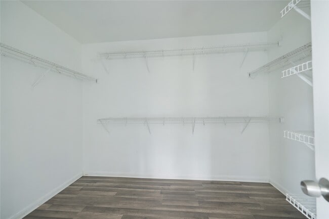 Building Photo - 3802 Harris Mill Dr