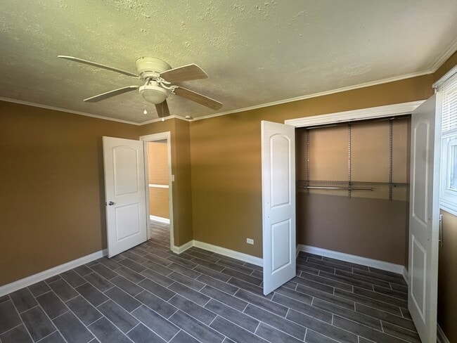 Building Photo - 253 Mantua St