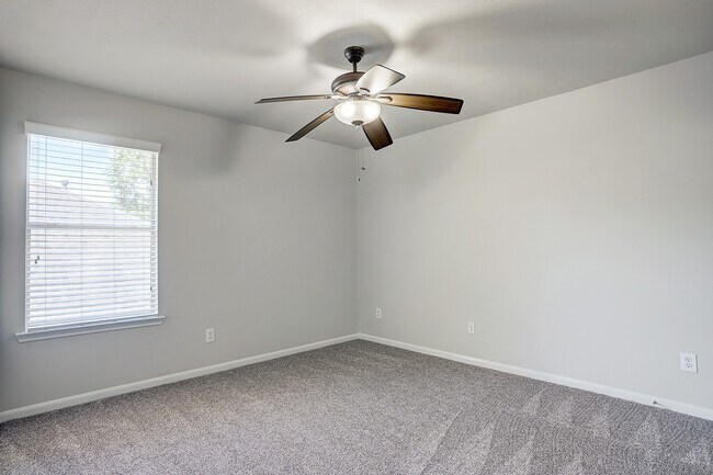 Building Photo - 12331 Crescent Mountain Ln