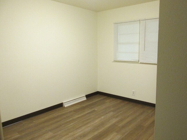 Building Photo - 4213 Clark Ave