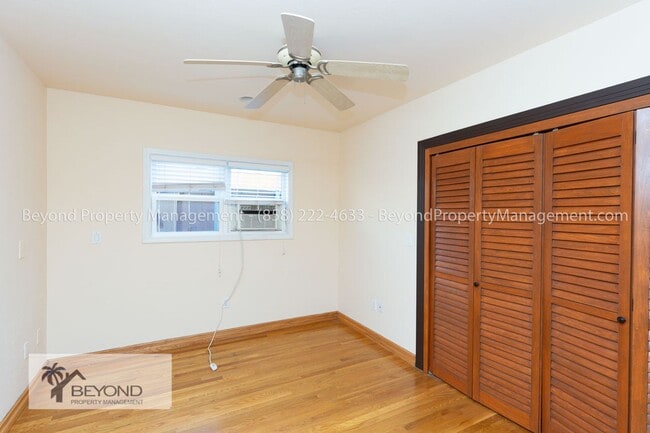 Building Photo - CHARMING 2 BEDROOM CRAFTSMAN BUNGALOW IN T...
