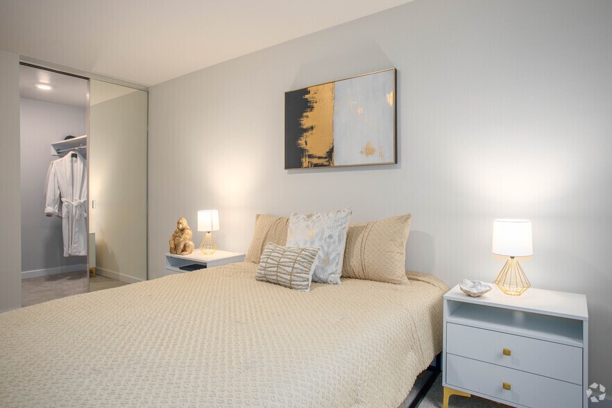 Skyline House Apartments 600 W Olympic Pl Seattle WA 98119