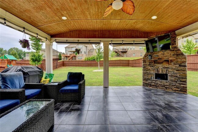 Building Photo - 6035 Ashborough Park
