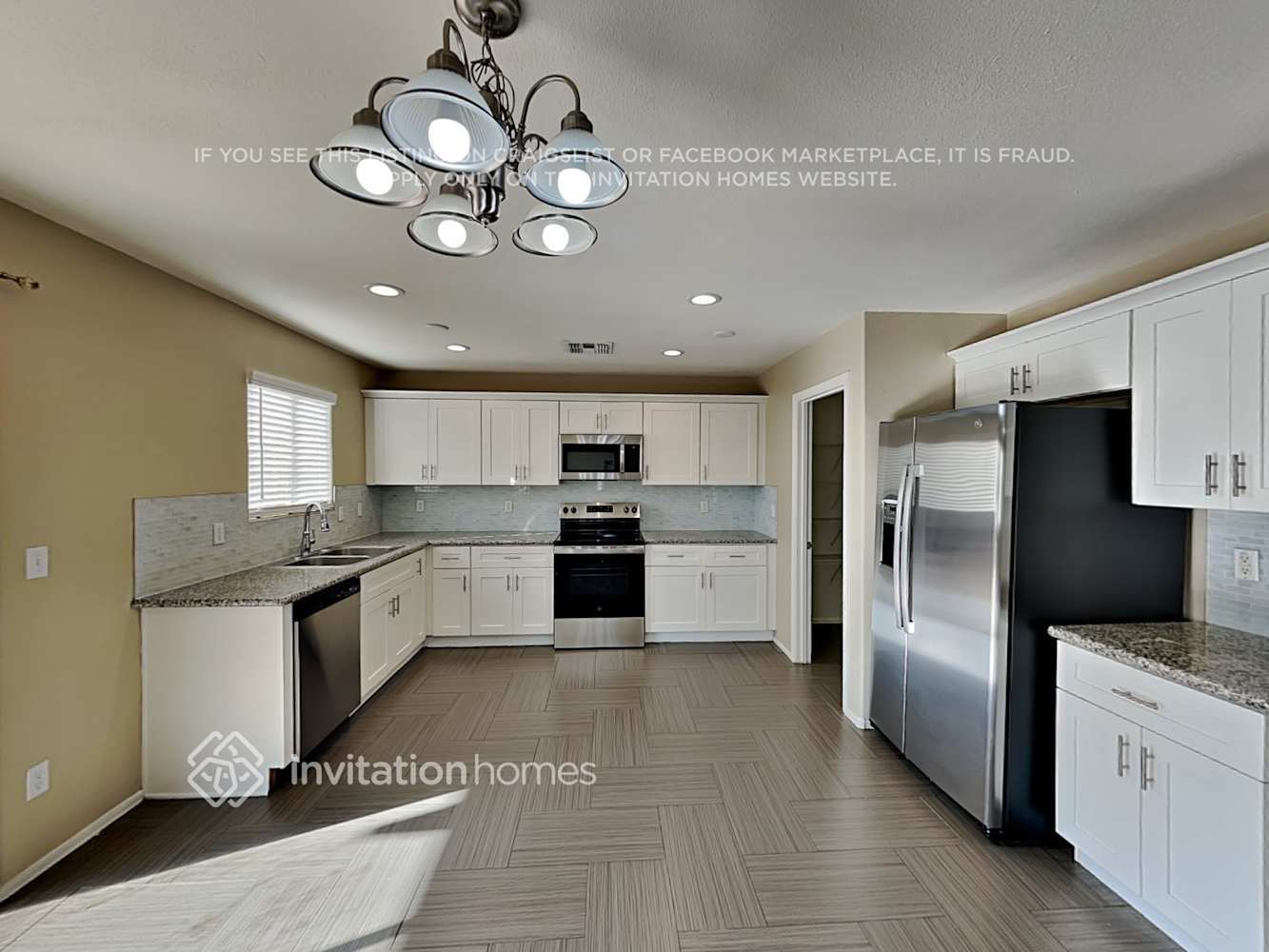 Building Photo - 30546 N Honeysuckle Dr