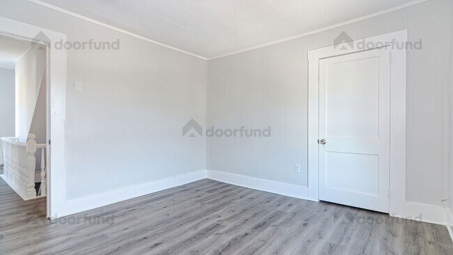 Building Photo - 11 Pleasant St