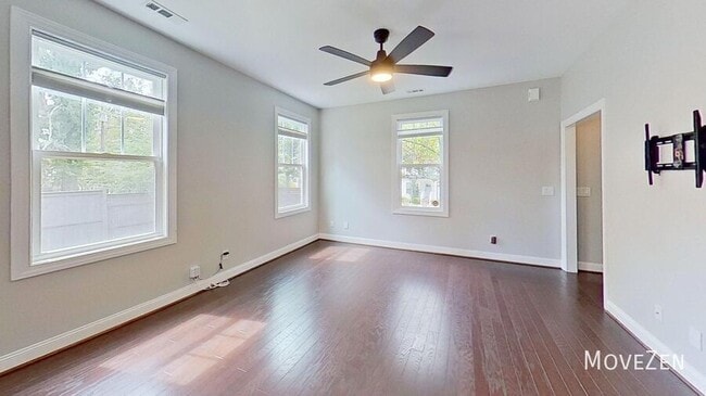 Building Photo - 210 Pinckney St