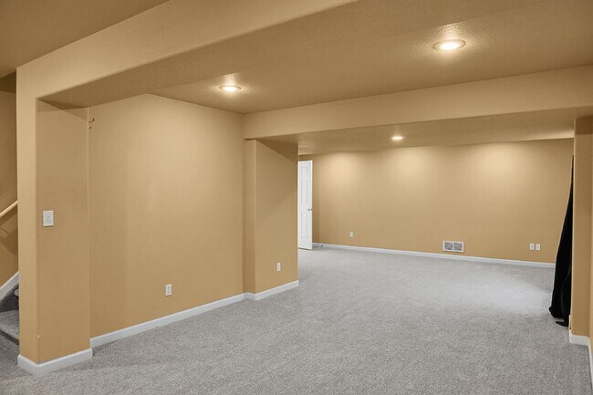 Building Photo - $2,545.00, 4 bed, 3.5 bath, located in Colorado Springs with upgrades