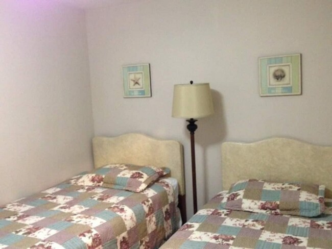 Building Photo - 61 Fielder Ave