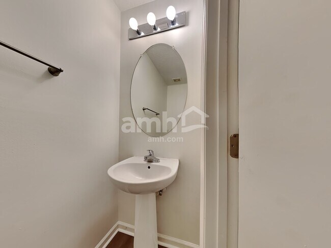 Building Photo - 11527 Spring Board Dr