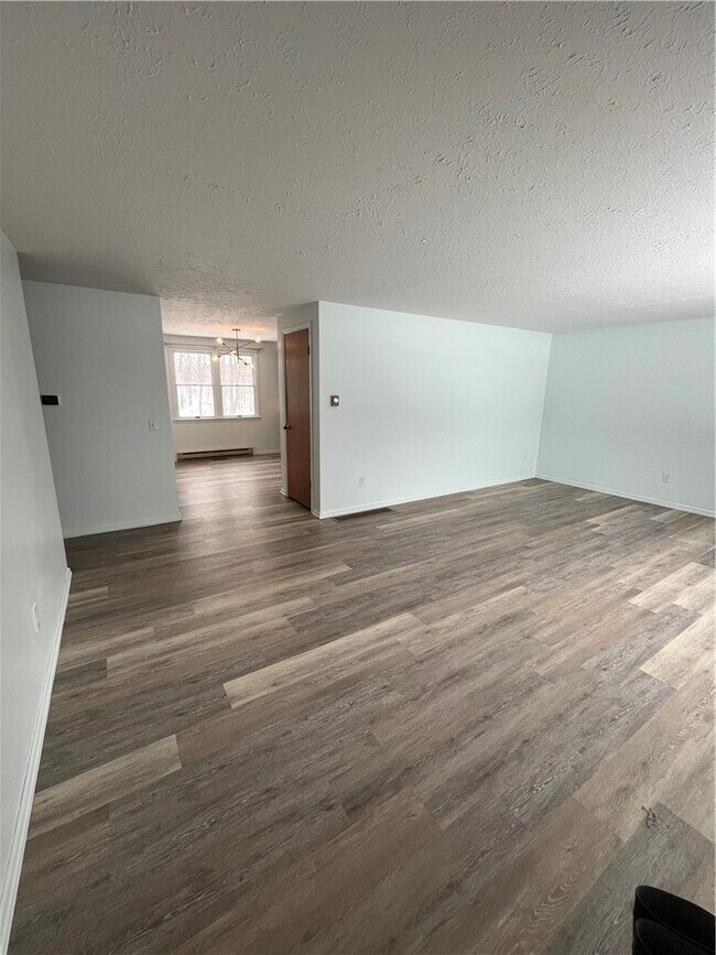 Building Photo - 7026 Lake Ave