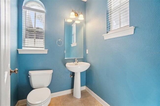 Building Photo - 502 S Albany Ave