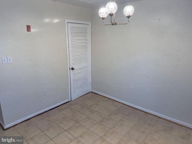 Building Photo - 540 Peacock Dr